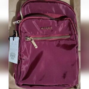 Kedsie Bag/Purse With Strap. *New With Tags*